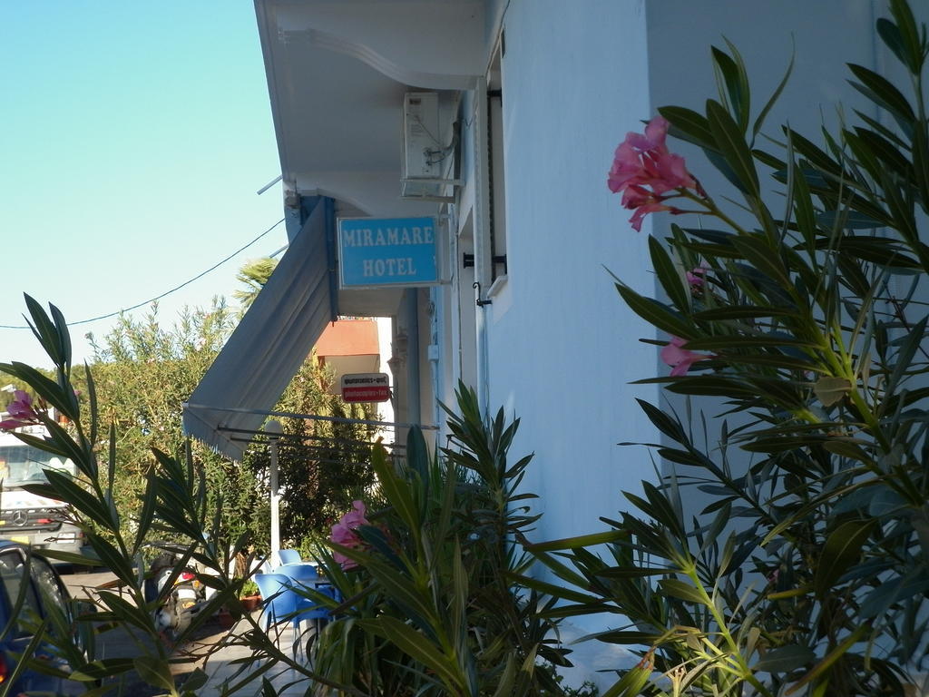 Miramare Hotel Lakkion ภายนอก รูปภาพ